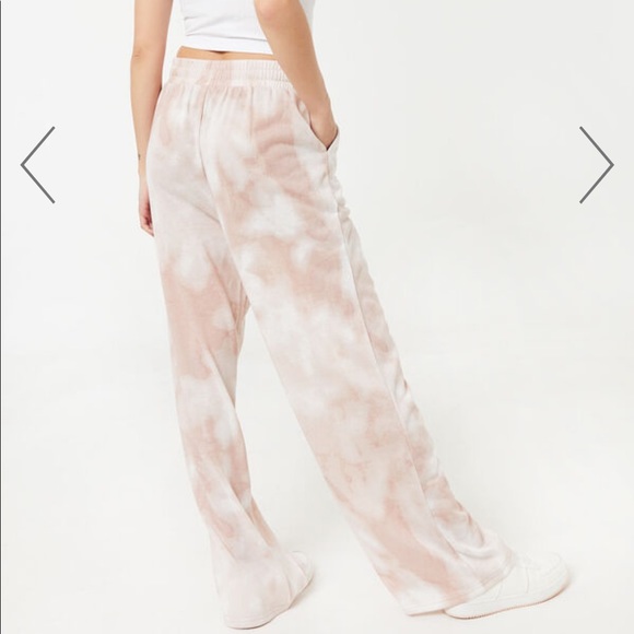 NWT Ardene Pink Tie Dye Wide Leg Joggers/Pants - Picture 2 of 13